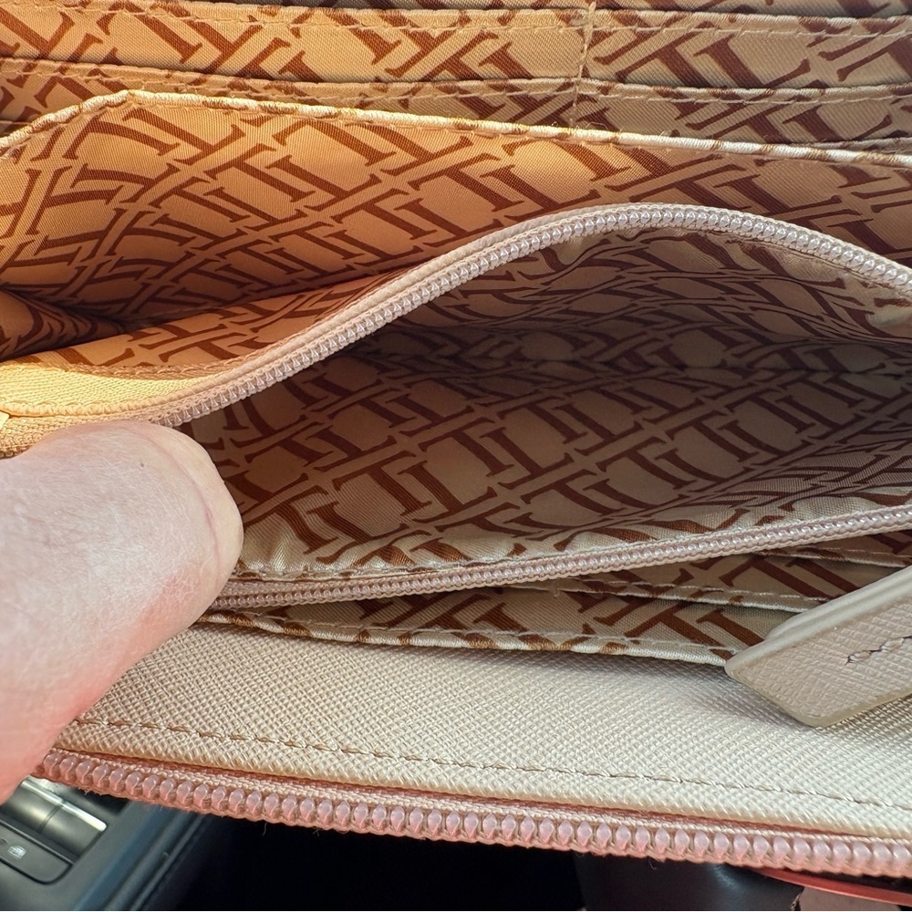 Tignanello Beige wallet - Picture 5 of 7